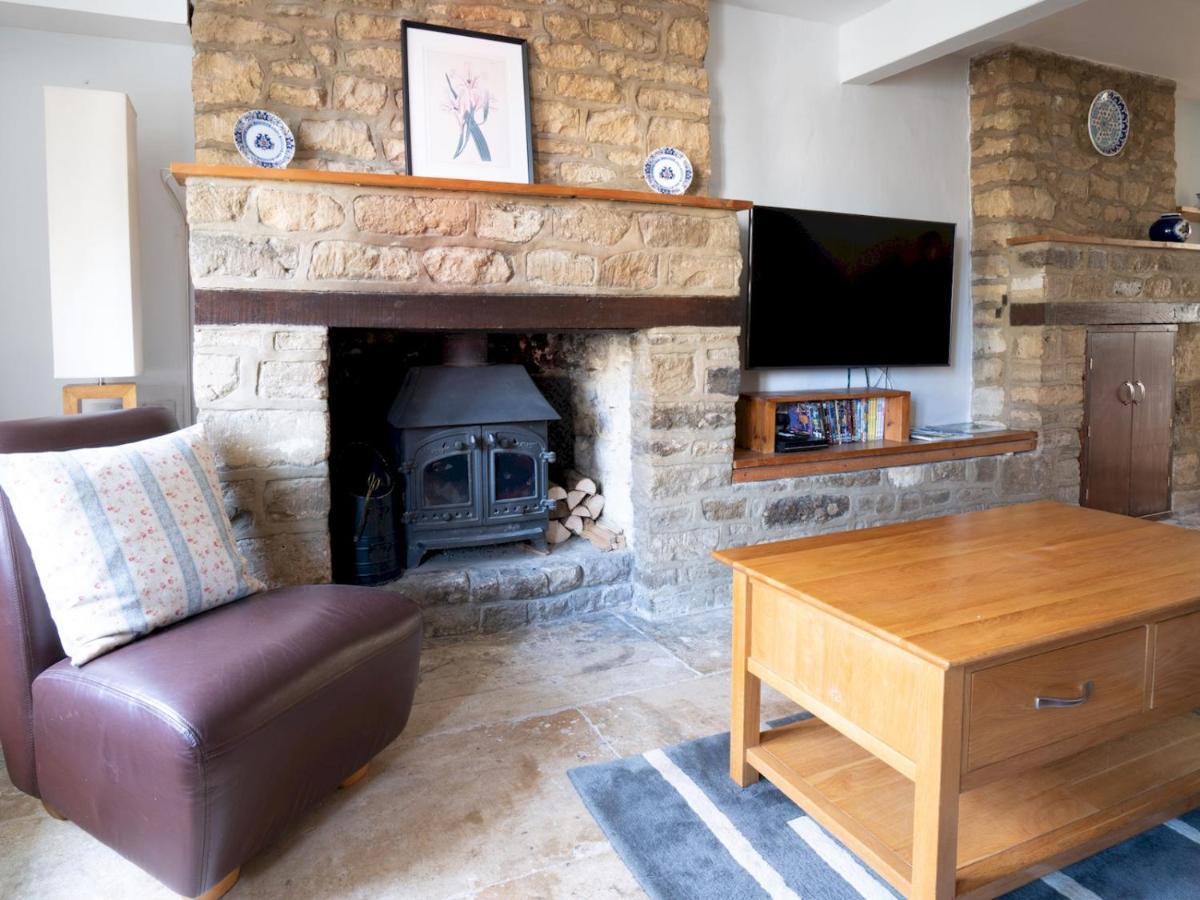 Quarry Cottage Courtyard Garden Pass The Keys Cirencester Eksteriør bilde