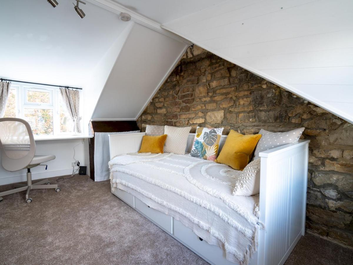 Quarry Cottage Courtyard Garden Pass The Keys Cirencester Eksteriør bilde