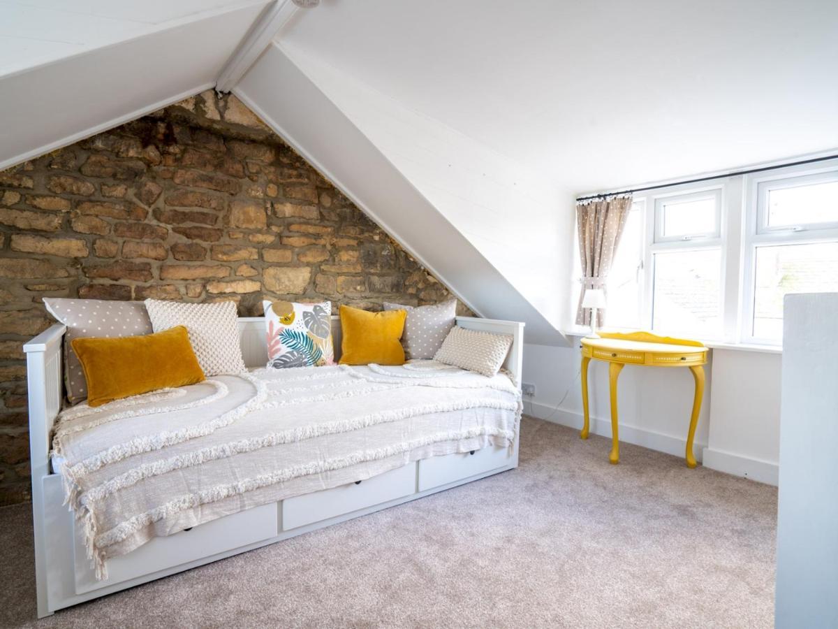Quarry Cottage Courtyard Garden Pass The Keys Cirencester Eksteriør bilde
